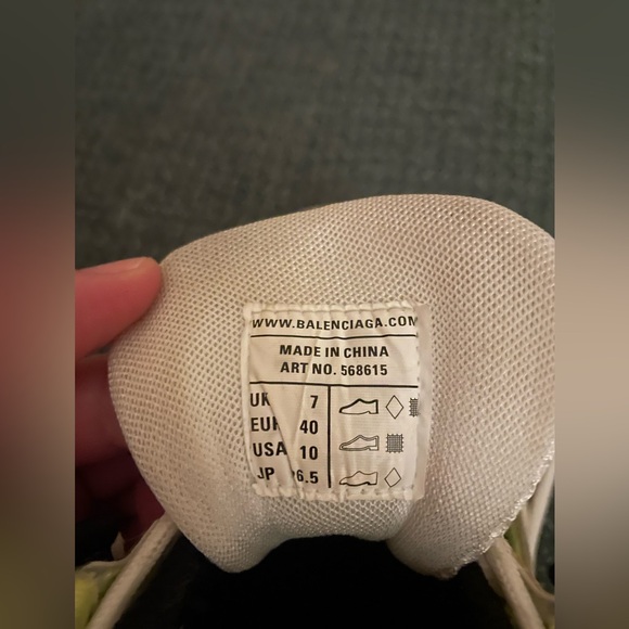 Balenciaga White and Green Track2 Sneakers - Picture 4 of 4